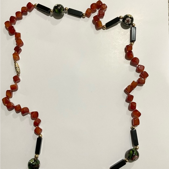 Chic Floral Beaded Necklace